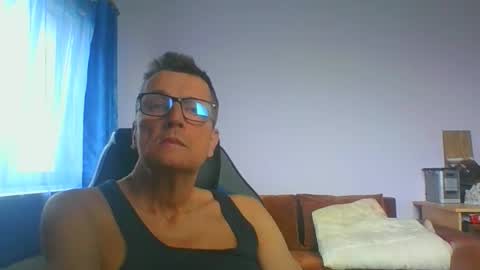 ulmeni4 online show from November 2025 08:57:01 AM