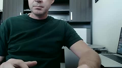 Snapshot of ultratac1 chatting on September 2025 05:35:01 PM Ultra online show from September 2025 05:35:01 PM