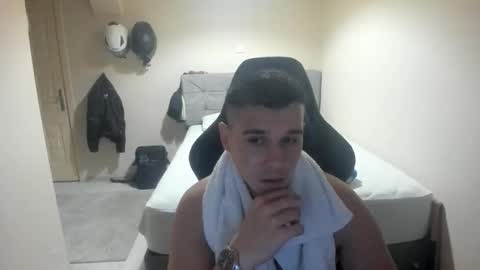 hi im mike tyson -  online show from October 2025 05:47:01 PM