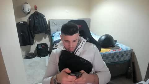 hi im mike tyson -  online show from April 2026 08:42:02 PM