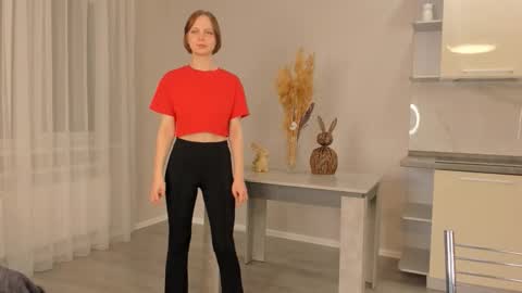 Snapshot of umbravelour chatting on November 2025 03:23:02 PM Kira online show from November 2025 03:23:02 PM