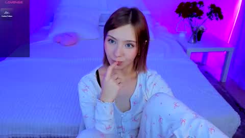 umpa_lummpa_ online show from November 2025 11:10:02 AM