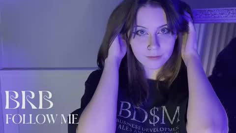 Una  online show from March 2025 04:22:02 PM