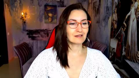 UnaTera online show from May 2026 06:11:01 AM