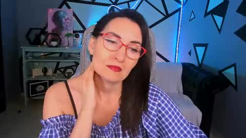 UnaTera online show from May 2026 06:11:02 AM