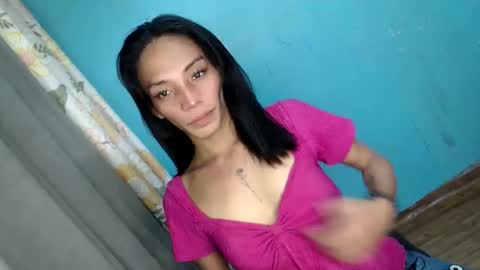 Snapshot of uncut_queen chatting on October 2025 02:55:02 AM LOVELY JANE online show from October 2025 02:55:02 AM