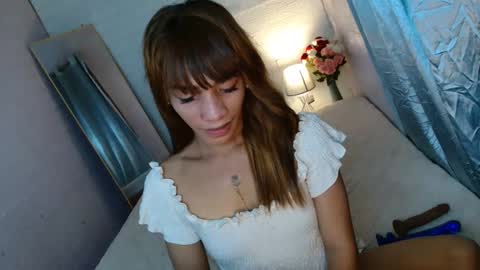 Snapshot of uncut_queen chatting on April 2026 04:38:02 AM LOVELY JANE online show from April 2026 04:38:02 AM