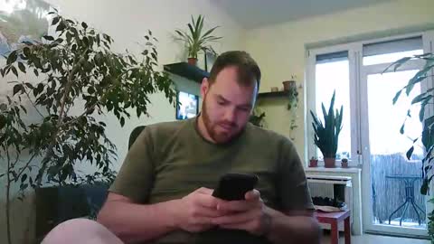 Snapshot of uncut_strong chatting on December 2025 02:02:02 PM Uncut Strong online show from December 2025 02:02:02 PM