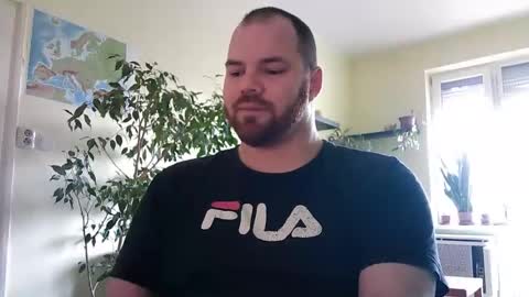 Snapshot of uncut_strong chatting on January 2026 10:08:02 AM Uncut Strong online show from January 2026 10:08:02 AM