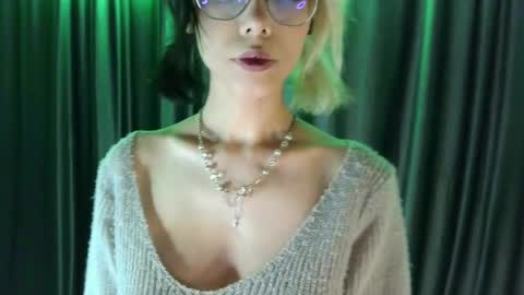 unforgettablehelen online show from May 2026 04:34:02 PM