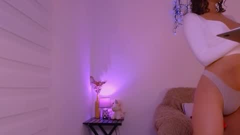 Snapshot of unic0rnporn chatting on March 2025 02:32:01 PM Alice online show from March 2025 02:32:01 PM