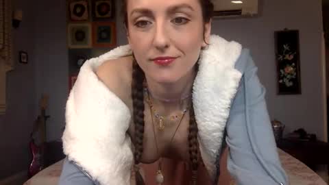 Lola Moonstone online show from November 2025 04:26:02 AM