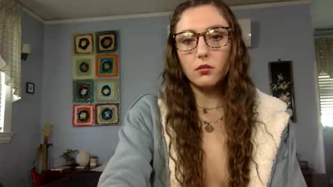 Lola Moonstone online show from January 2026 06:10:01 PM