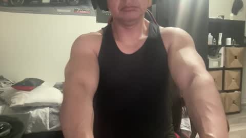 unlobitooenwallstreet online show from April 2026 11:49:01 PM