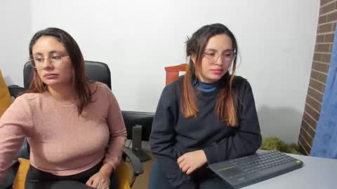 Kary and jhoa online show from March 2025 03:22:01 AM