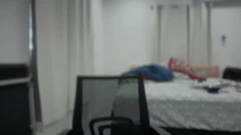 Stepbro online show from December 2025 02:33:01 PM