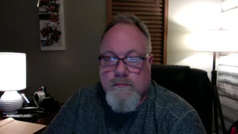 Snapshot of up2later chatting on December 2024 04:57:01 AM up2later online show from December 2024 04:57:01 AM