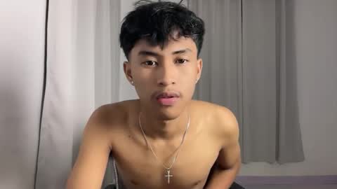 ur_fuckerbttm online show from November 2025 12:15:02 PM