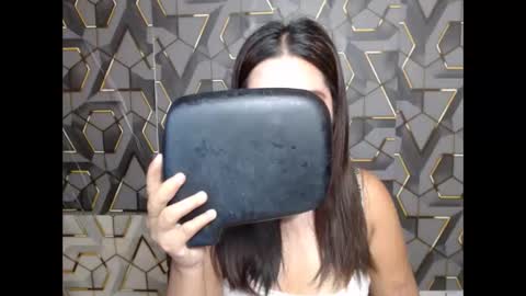 Snapshot of ur_prettychelsie18 chatting on June 2026 11:57:01 PM ur_prettychelsie18 online show from June 2026 11:57:01 PM