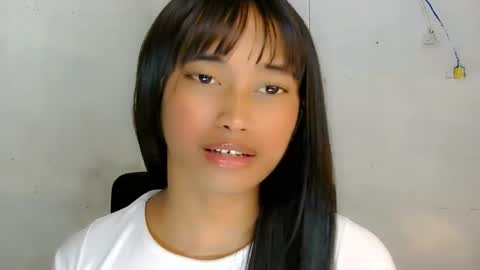 Ellie online show from April 2026 12:43:01 PM