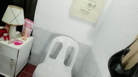 ur_sweetiechess18 online show from September 2025 01:31:02 AM