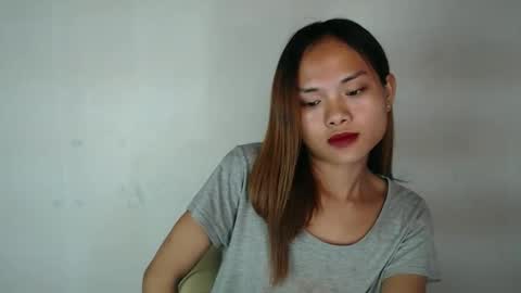 urasian_crisa online show from May 2026 02:45:01 PM