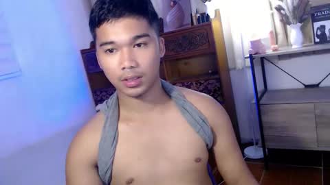 Snapshot of urasian_jpxx chatting on May 2026 10:50:01 PM JAMES online show from May 2026 10:50:01 PM
