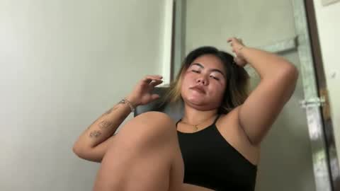 Snapshot of urasianblairexxx chatting on May 2026 05:14:02 AM urasianblairexxx online show from May 2026 05:14:02 AM