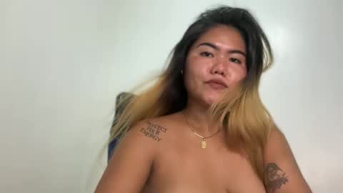 Snapshot of urasianblairexxx chatting on May 2026 11:51:01 AM urasianblairexxx online show from May 2026 11:51:01 AM