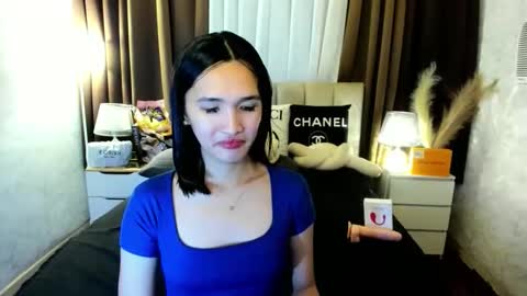 urblossom_princess online show from November 2025 05:26:01 PM