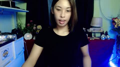 urcrushnextdoor_ online show from December 2024 06:40:01 PM