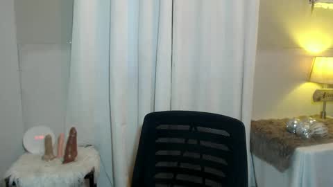 urcrushnextdoor_ online show from February 2025 09:30:01 AM