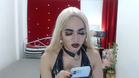 Snapshot of urcumgirlasiants chatting on February 2025 07:10:02 PM KENDALL online show from February 2025 07:10:02 PM