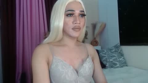 KENDALL online show from April 2026 03:17:01 PM