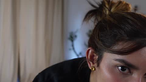 Linda Restrepo online show from December 2024 10:19:01 PM