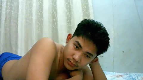 Snapshot of urcutie_asianboy chatting on November 2025 11:32:02 AM KEN online show from November 2025 11:32:02 AM