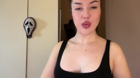 Margo online show from October 2025 09:06:02 AM