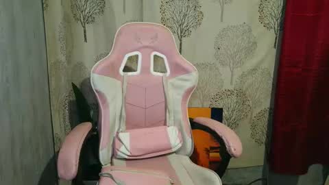 Sweetacyl online show from April 2026 03:23:01 PM