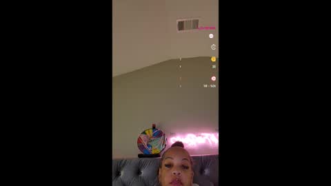 urfaveriri online show from December 2025 10:24:02 AM