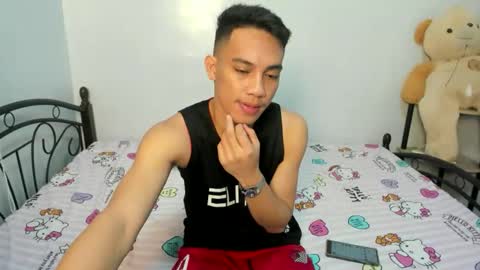 urfucker_vinz online show from February 2026 12:47:02 PM