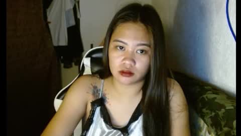 Snapshot of urfynestasian chatting on January 2025 04:04:01 AM urfynestasian online show from January 2025 04:04:01 AM