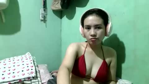Snapshot of urhotasian4u chatting on April 2026 01:47:01 PM Jhossa online show from April 2026 01:47:01 PM