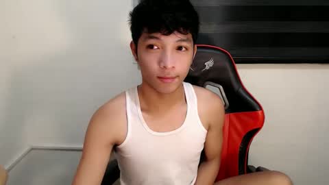 Snapshot of urhotethanxx chatting on June 2026 12:01:02 AM Ethan online show from June 2026 12:01:02 AM