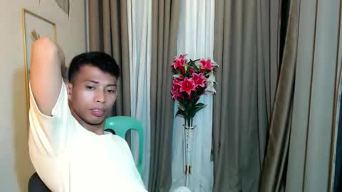 Snapshot of urhotfuckingass chatting on May 2026 10:09:01 AM richard online show from May 2026 10:09:01 AM