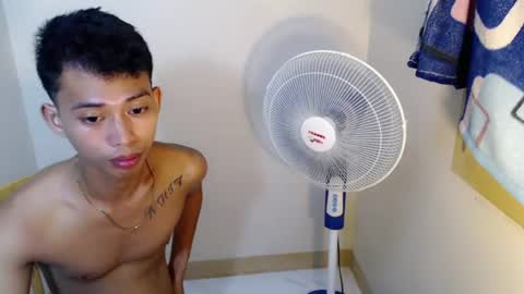 Snapshot of urhotfuckingass chatting on June 2026 02:27:02 PM richard online show from June 2026 02:27:02 PM