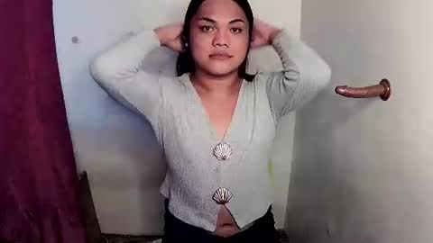 urhottie_bella online show from December 2025 04:39:02 AM