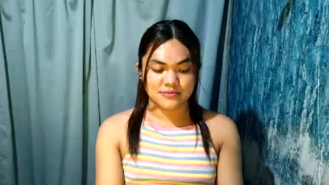 urhottie_bella online show from July 2026 06:43:02 PM