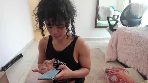 urimare_south online show from February 2025 01:56:02 PM