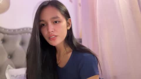 Amira online show from November 2025 03:29:02 AM