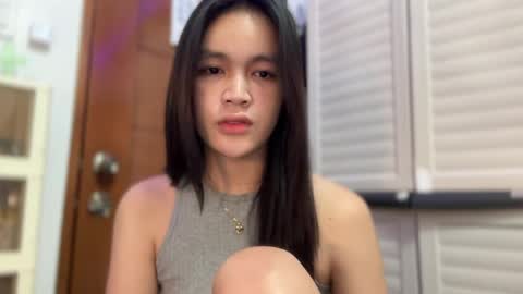 Amira online show from April 2026 02:23:01 AM